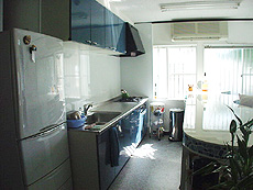 2階住居部分キッチン：改装後