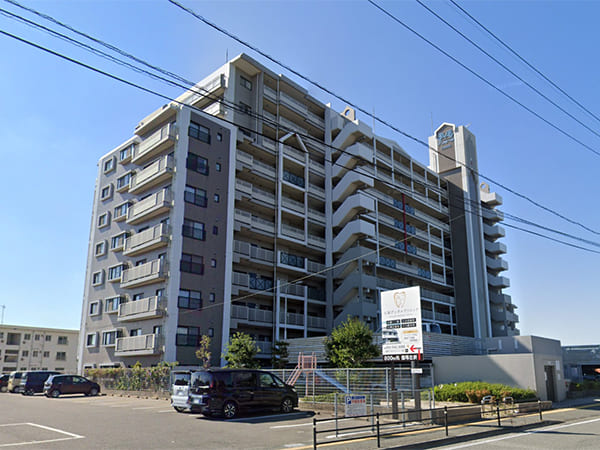 アンピール花見駅前